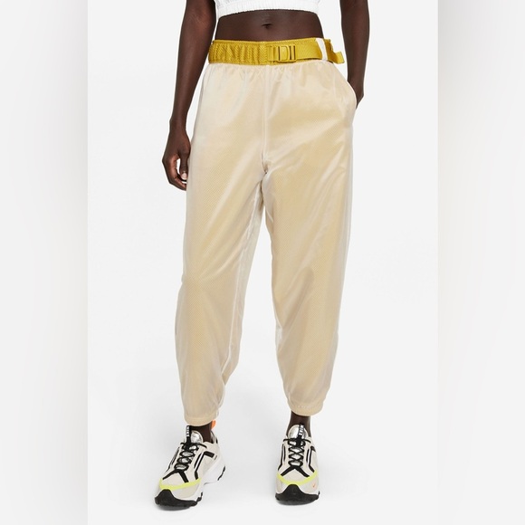 NWOT- Nike Sportswear Tech Pack Women's Pants Loose Fit- XL - Picture 1 of 10